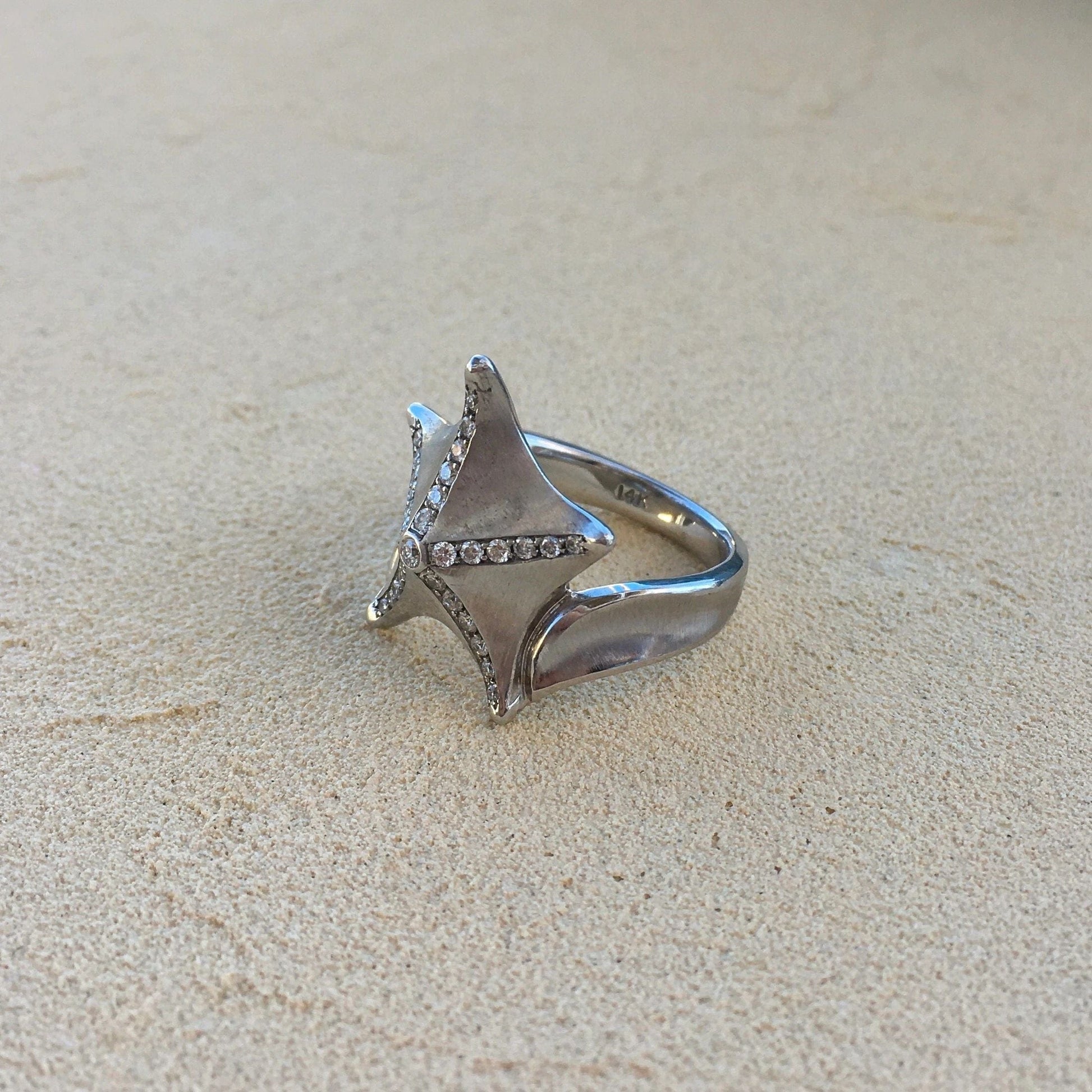 14K White Gold Sea Star Ring Michiko Consignment