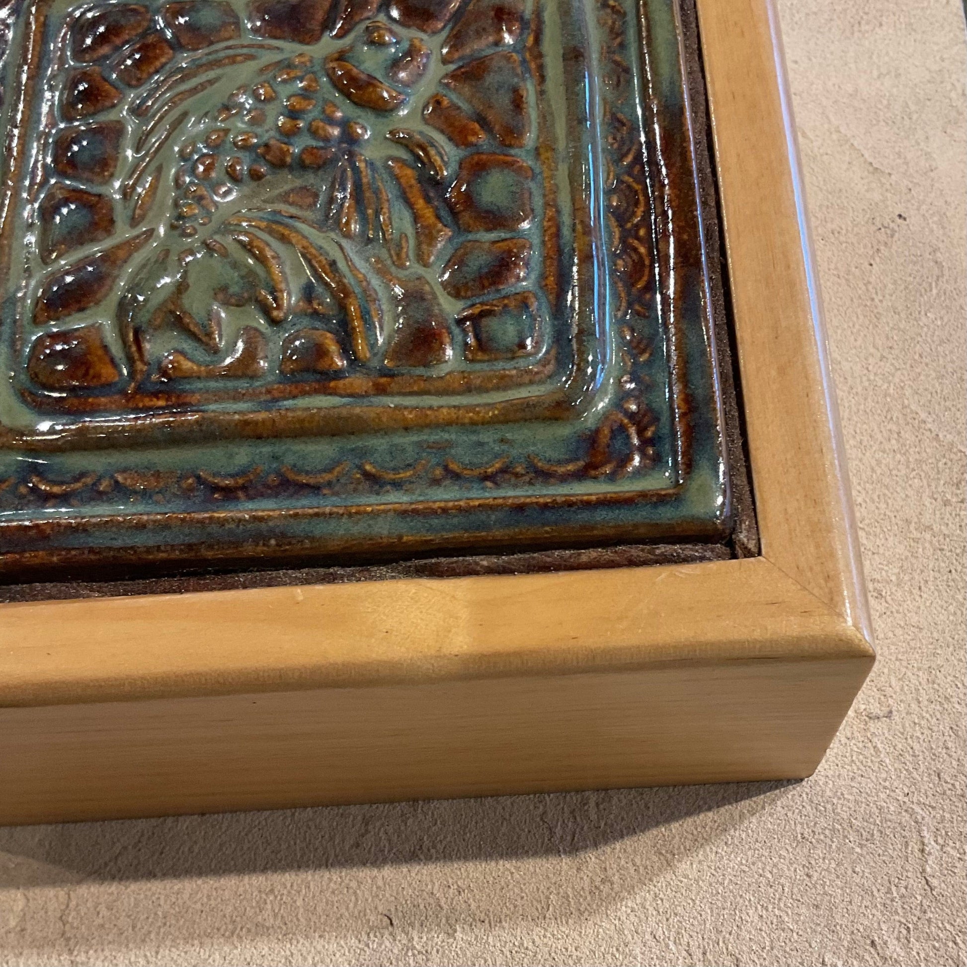 Ceramic/Wooden Box Tom Hatton Consignment