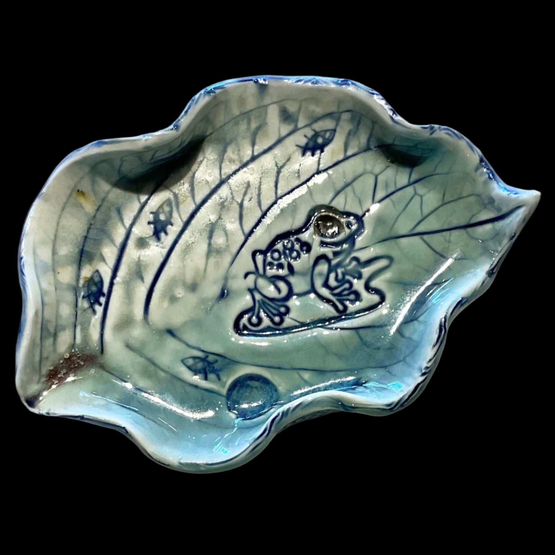 Porcelain Leaf Dish with Frogs Juls Inventory MEDIUM : Tapered