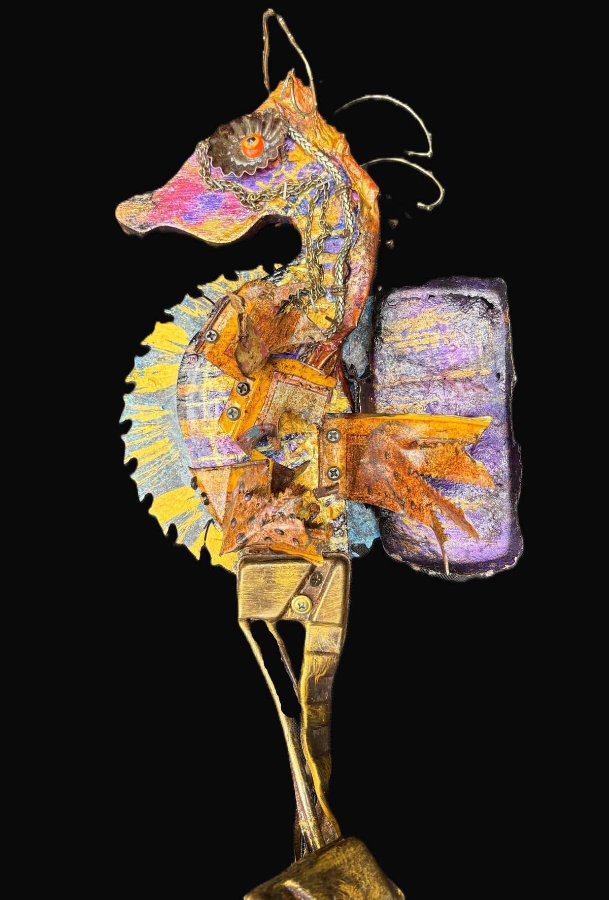 Seahorse Collection by Rodrigo - Eco/Folk Art Rodrigo Consignment Gold Chain/Purple Seahorse : 18.5" x 9" x 3"