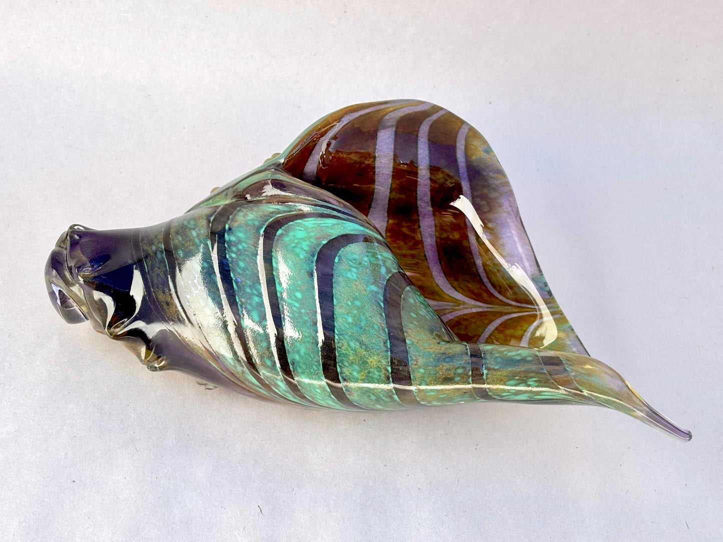Small Hand-Blown Seashell by Mariah Conner Mariah A. Conner Consignment