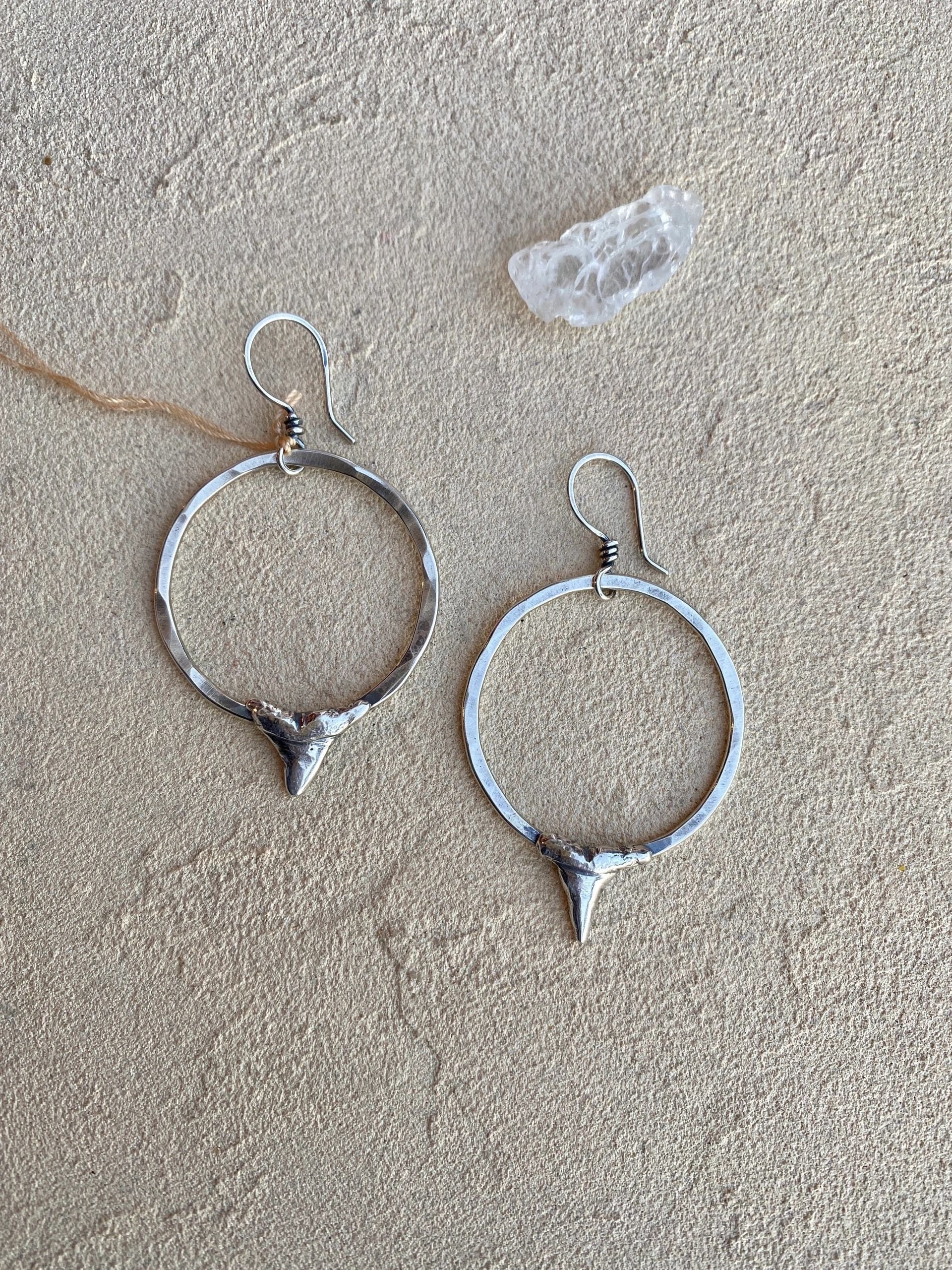 Sterling Shark Tooth Hoop Earrings Low Tide (CJA_) Consignment