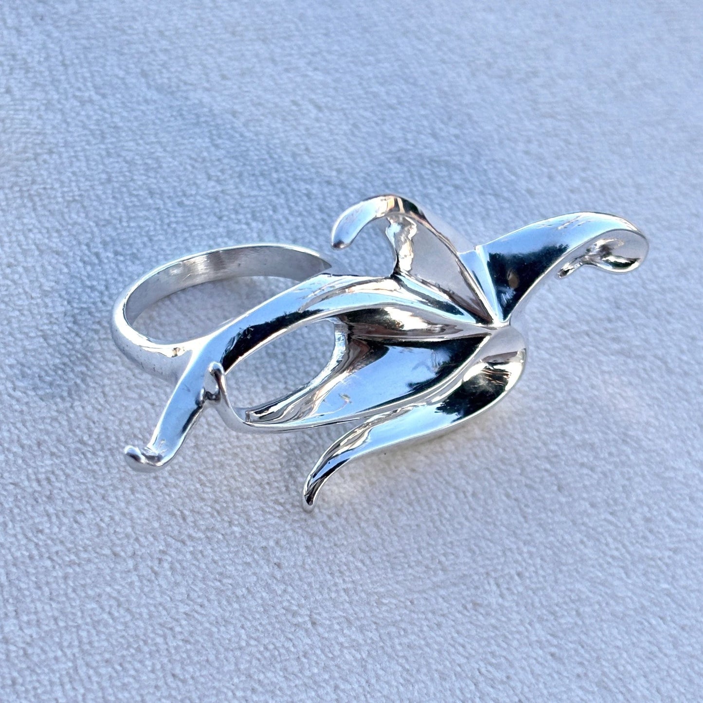 Sterling Silver Moving Sea Star Collection Michiko Consignment Ring - size 6.5